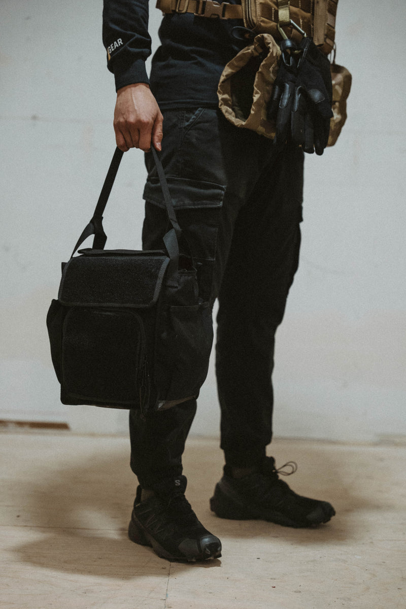 Aircrew/Pubs Bag with Padded Tablet Pocket